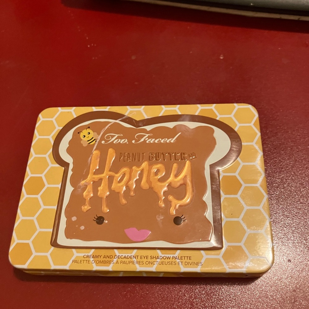 Too Faced Peanut Butter Honey Eyeshadow Palette